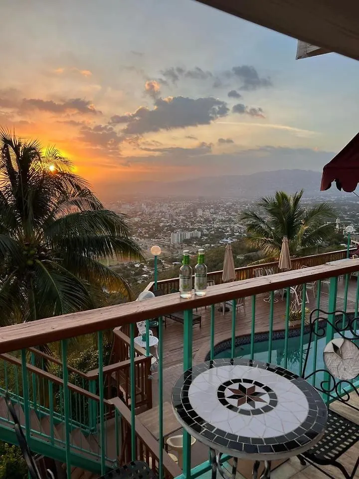 Homestay Top Klass Villas Kingston Jamaica
