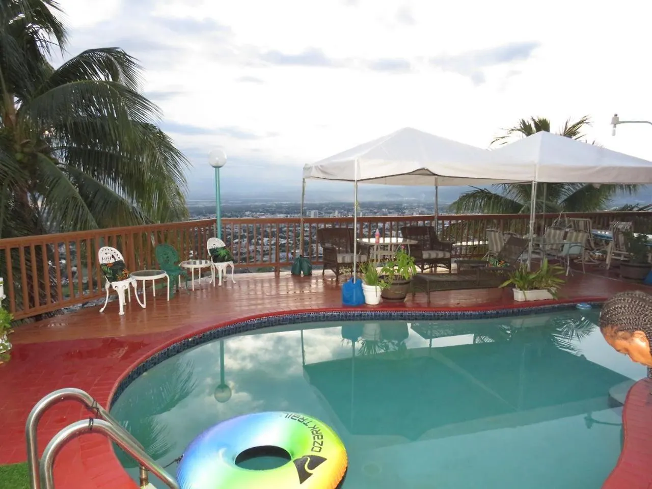 Top Klass Villas Kingston Homestay