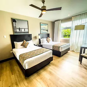 4* Hotel R