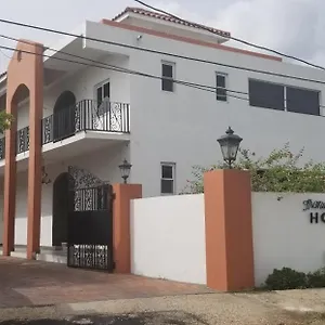 Hotel Spanish Dream, Kingston